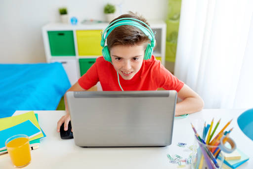 Students learning with Coding with Kids